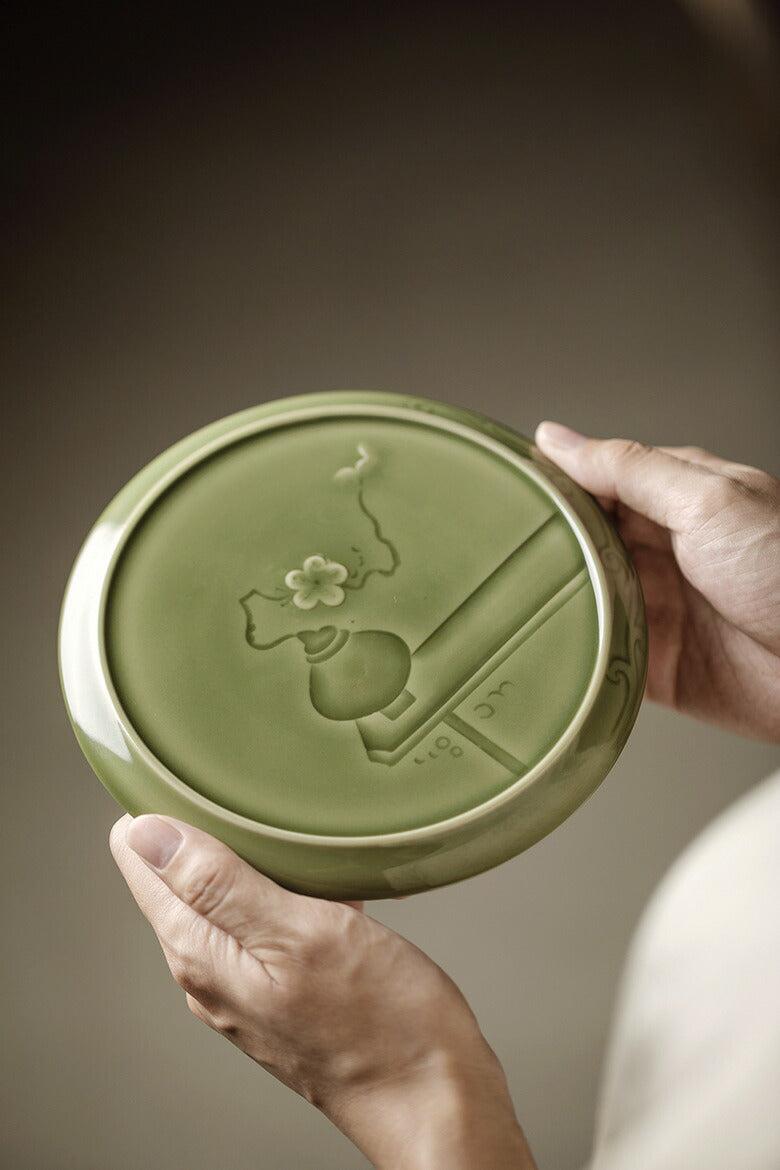 鏡花 青磁 小皿 茶敷 豆皿 コースター 緑 丸型 丸 ティートレー 茶托 茶たく 茶敷 おしゃれ カップ グラス ソーサー 受け皿 プレート ミニ トレー シノワズリ レトロ アクセサリー収納 小物入れ お家カフェ キッチン雑貨 母の日 プレゼント IwaiLoft