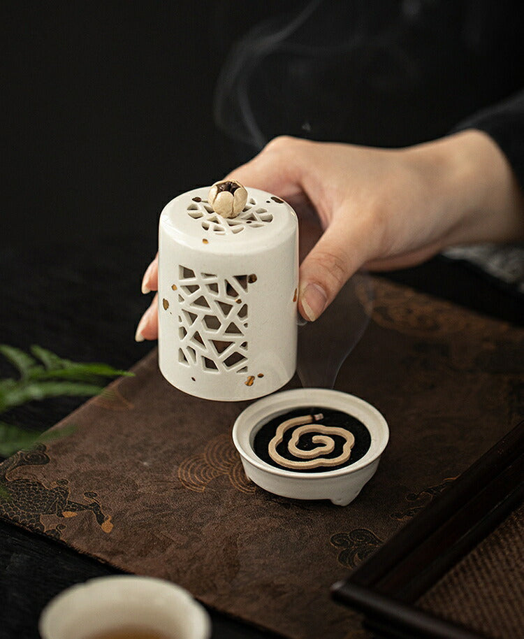 雰囲気作り 香炉 お香・線香立て 白磁 磁器 香皿キャンドルホルダー キャンドルスタンド ティーライトホルダー キャンド立て 癒し 装飾 キャンドル立て キャンドルランプ おしゃれ アンティーク レトロ調 茶芸 茶席 工芸品・縁起物 IwaiLoft