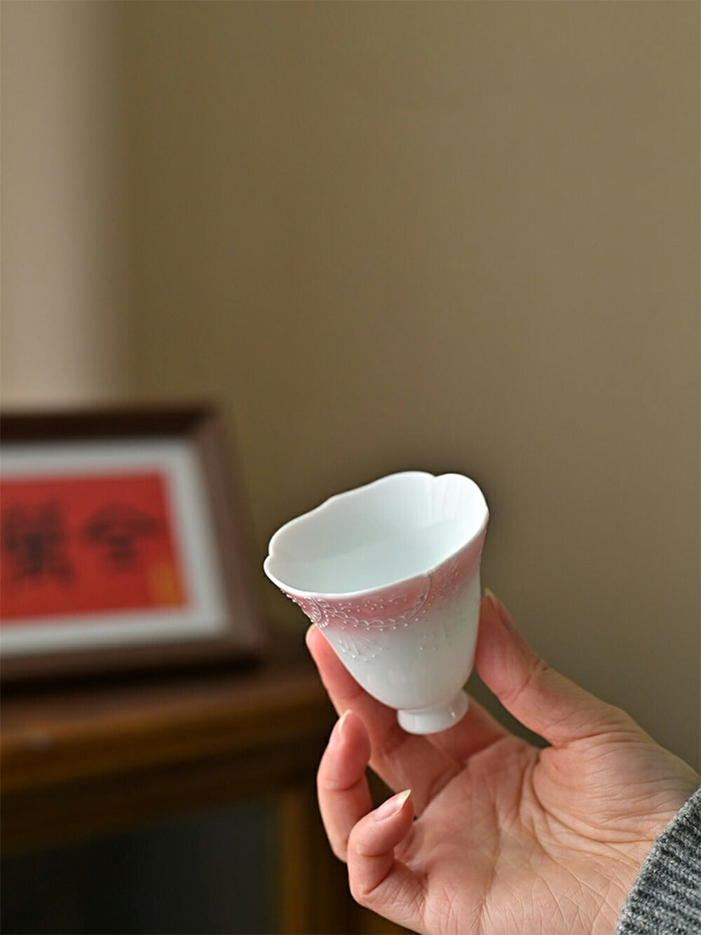 かわいいお姫様系人気が再燃 蓋物 蓋付碗 珍味入れ 宝瓶 蓋碗 湯冷まし 赤 茶器 磁器 中国茶器 台湾茶器 紅茶 緑茶 シノワズリ 茶器 スープ椀 スープボウル 蓋付 グラス 菓子椀 ボウル 茶碗 宝瓶 フリーカップ お碗 抹茶茶碗 茶碗蒸し 茶芸 母の日 ギフト IwaiLoft