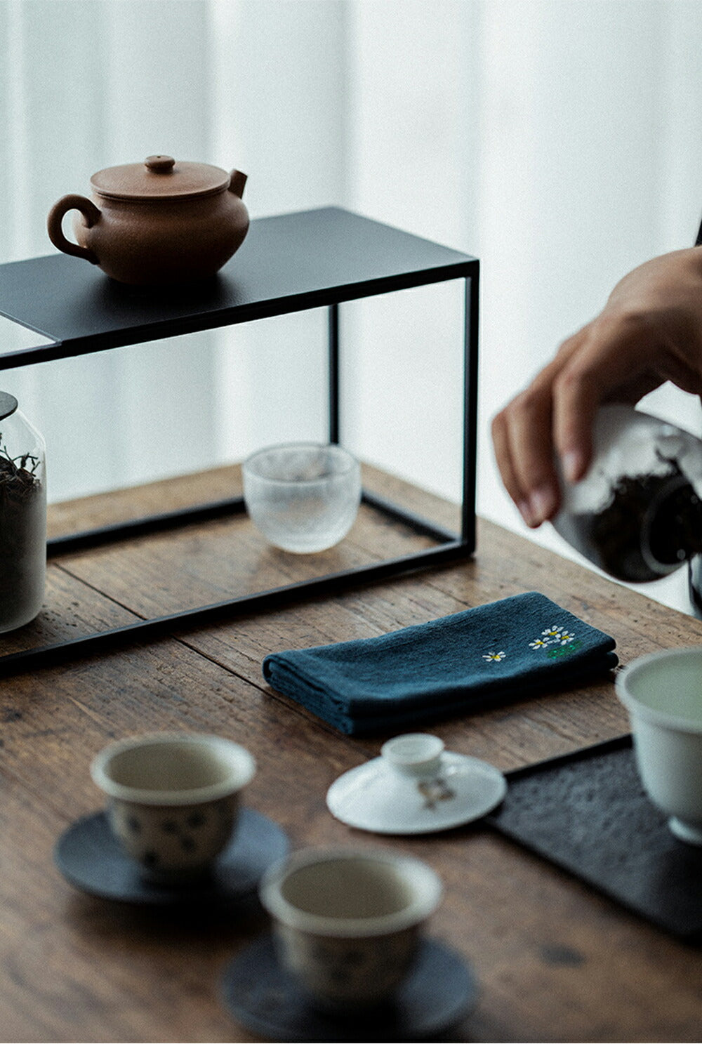 IwaiLoft 机上ラック 卓上ラック ミニラック 鉄棚 黒 ブラック Iron Art 鉄加工 黒皮鉄 卓上収納ラック デスク上置棚 インテリア おしゃれ シンプル フレーム 高級感 オープンラック オープンシェルフ 店舗什器 鉄 茶器 茶道具 収納 小物入れ