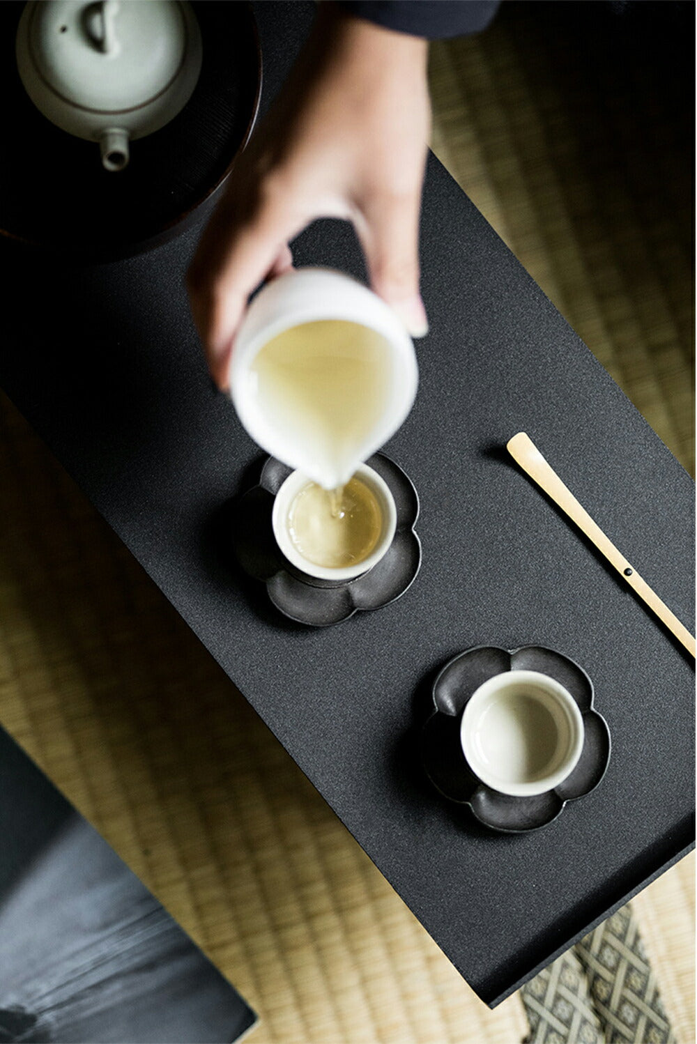 IwaiLoft 机上ラック 卓上ラック 和風 鉄棚 黒 ブラック Iron Art 鉄加工 黒皮鉄 卓上収納ラック デスク上置棚 インテリア おしゃれ シンプル フレーム 高級感 オープンラック オープンシェルフ 茶器展示 店舗什器 鉄 茶器 茶道具 収納 小物入れ