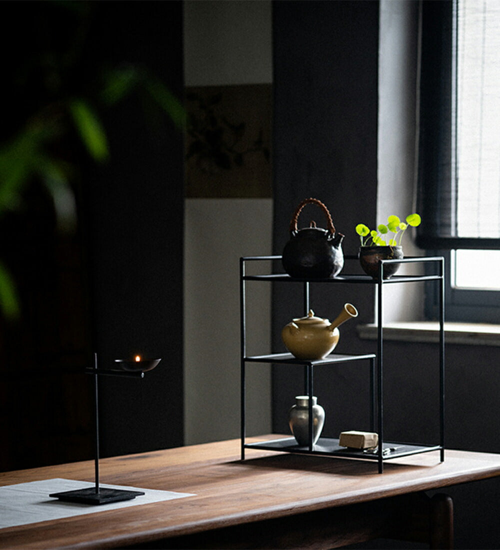 IwaiLoft Iron Art 小さめスリムな机上ラック 卓上ラック ミニラック 机上ラック 鉄棚 黒 ブラック 鉄加工 黒皮鉄 卓上収納ラック デスク上置棚 インテリア おしゃれ シンプル フレーム 高級感 オープンラック オープンシェルフ 店舗什器 鉄 茶器 茶道具 収納 小物入れ