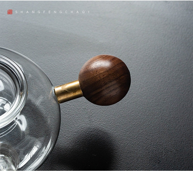 IwaiLoft 横手 手作り 耐熱ガラス 急須 ティーポット ガラス 茶こし付き ガラスポット 紅茶ポット 花茶 工芸茶 に おすす め 直火可 クルミ材 木製持ち手 丸型 一人暮らし ティーライフ ティーギフト