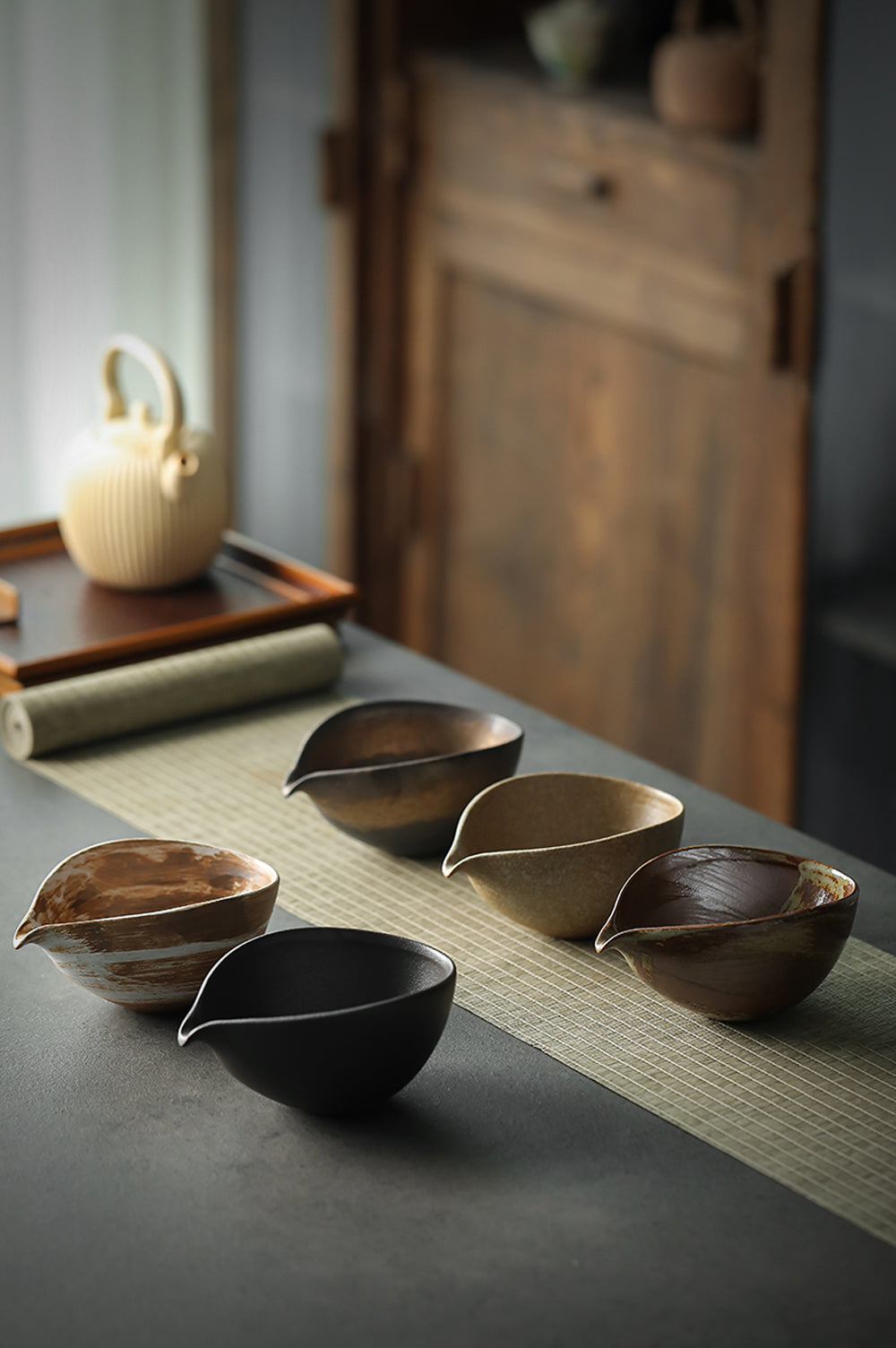 IwaiLoft 手作り 片口 徳利 酒器 陶磁器 日本酒 片口注器 ミルクピッチャー 小鉢 取り鉢 刷毛目 片口鉢 和食器 シンプル 食器 中国茶器 公道杯 ティーサーバー 茶海 分茶器