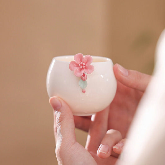 枯れないお花 フリーカップ ティーグラス ホワイト 湯のみ 湯呑み 小 白磁 お茶 カップ コップ 猪口 そばちょこ ティーコップ 手づくり おしゃれ 来客用 お茶用品 ティーウェア 白い器 茶器 中国茶器  茶杯 徳化磁器 白い器 贈り物にも 食洗機対応 電子レンジ対応 IwaiLoft