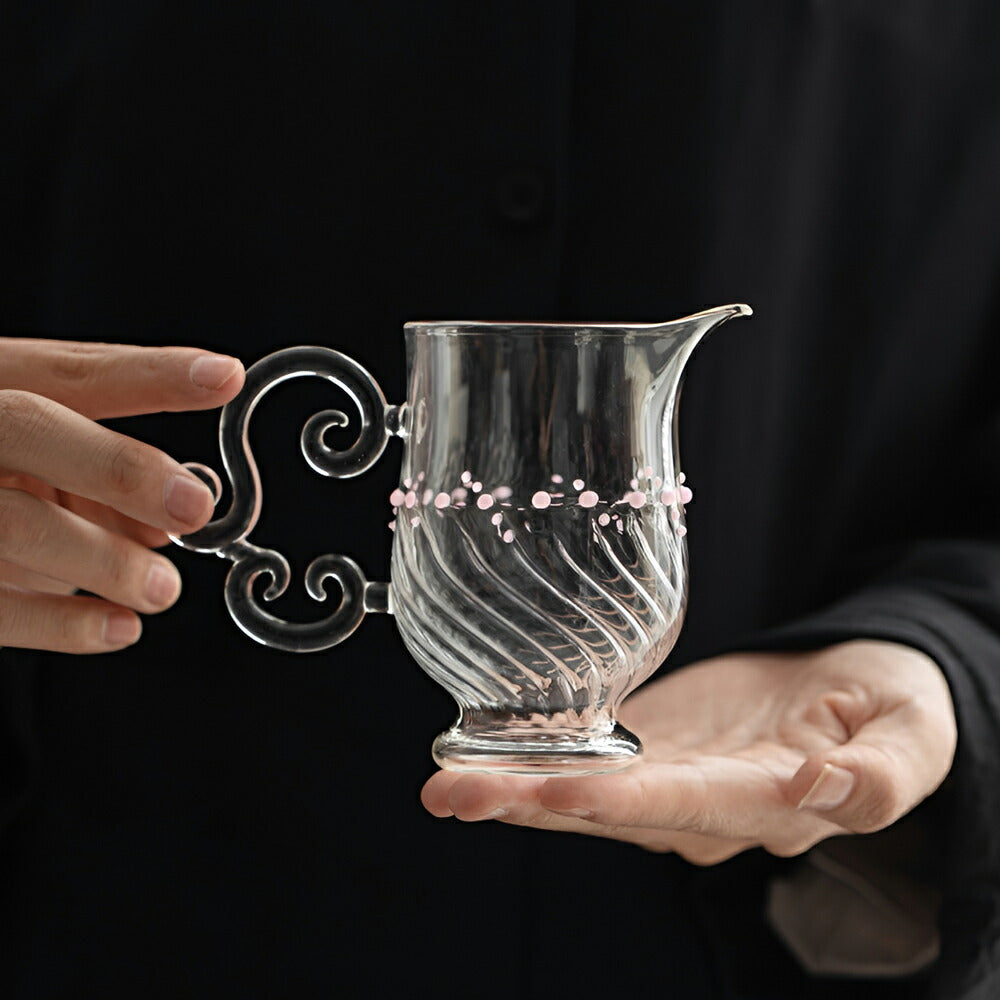 IwaiLoft 十卿 Glass Art 工芸作家作品 夢 マグカップ ガラスピッチャー 耐熱ガラス 片口 170ml 徳利 酒器 日本酒 片口注器 ミルクピッチャー 小鉢 取り鉢 片口鉢 手作り 和食器 シンプル 中国茶器 公道杯 ティーサーバー 茶海 分茶器 化粧箱付き