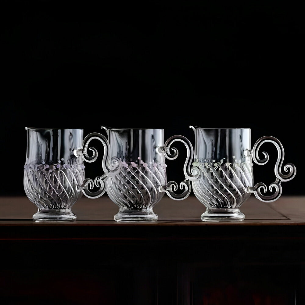IwaiLoft 十卿 Glass Art 工芸作家作品 夢 マグカップ ガラスピッチャー 耐熱ガラス 片口 170ml 徳利 酒器 日本酒 片口注器 ミルクピッチャー 小鉢 取り鉢 片口鉢 手作り 和食器 シンプル 中国茶器 公道杯 ティーサーバー 茶海 分茶器 化粧箱付き