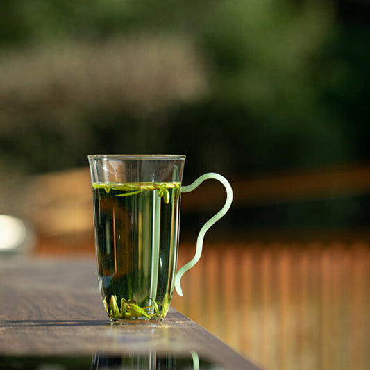 IwaiLoft 秀逸 ガラスマグ 耐熱ガラス グラス 320ml ガラスカップ コップ コーヒーカップ コーヒーマグ かわいい モーニングカップ ティーグラス 冷茶グラス 結露しにくい 電子レンジOK カフェカップ クリア コーヒー器具 来客用 誕生日母の日 プレゼント お祝い