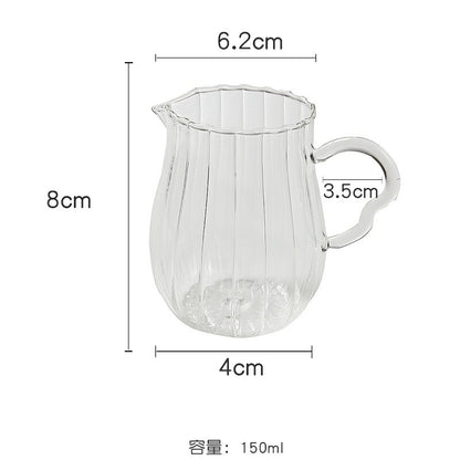 ゆるやかな時間を共に楽しむ ガラス ピッチャー ミルクピッチャー 片口 徳利 酒器 小鉢 取り鉢 片口鉢 かわいい おしゃれ エスプレッソカップ 小鉢 ソースピッチャー 小奶盅  ガラス食器 カフェ風 リブ・ライン柄のデザインガラス IwaiLoft