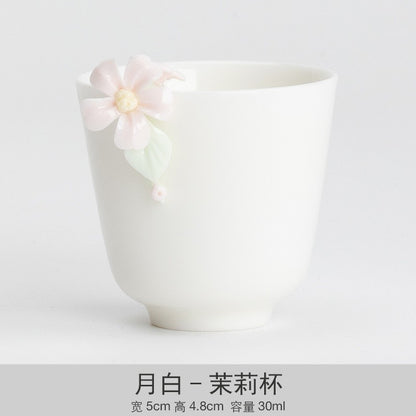 IwaiLoft まるで本物の花 湯のみ 湯呑み 小 白磁 お茶 カップ コップ 猪口 そばちょこ ティーカップ ティーコップ 手づくり おしゃれ 来客用 お茶用品 ティーウェア 白い器 茶器 中国茶器  茶杯 徳化磁器 白い器 贈り物にも 食洗機対応 電子レンジ対応