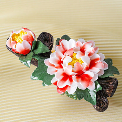 IwaiLoft 100年枯れない磁器のお花 美しい牡丹 一輪の花 お香・線香立て ボタンの花 お香立て 香立 お香置き 置物 陶磁器 花のオブジェ インテリア 枯れないお花 アレンジ 陶磁器の花 フラワー ギフト 鎮紙 文房具 茶道具 茶遊 雑貨 工芸品 縁起物 母の日 開運 誕生日 贈り物