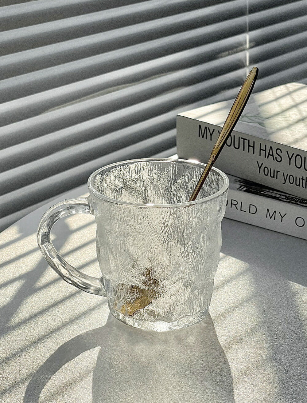 「氷河」紅茶マグカップ 珈琲 耐熱ガラス グラス コップ ティーカップ コーヒーカップ ガラスマグ おしゃれ シンプル 食器 クリア お酒 酎ハイ コーヒーカップ ホット 生ビール コーヒー 紅茶 日本風食器  来客 新生活 父 クリスマス ギフト プレゼント iwailoft