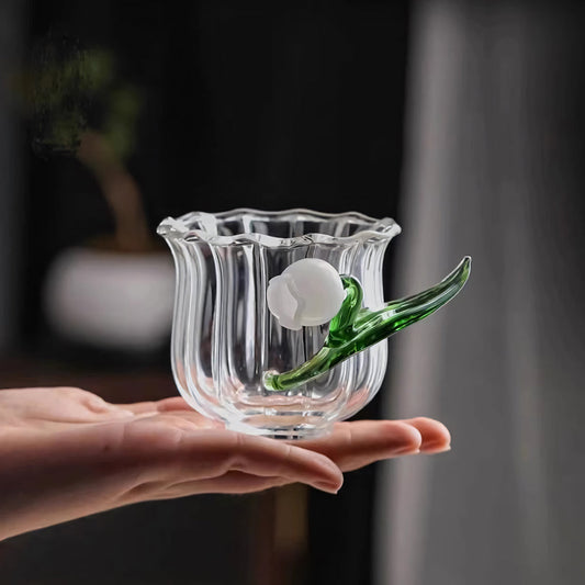 【精巧で美しい仕上がり】IwaiLoft 鈴蘭 フラワー すずらん 180ml コップ 手作り ガラス グラス 湯?み 耐熱ガラス 和食器 公道杯 茶海 喫茶店