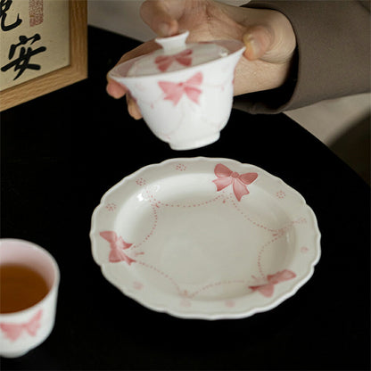 リボンモチーフ人気が再燃！ 蓋物 蓋付碗 珍味入れ 宝瓶 蓋碗 湯冷まし 茶器 磁器 中国茶器 台湾茶器 紅茶 緑茶 シノワズリ 茶器 スープ椀 スープボウル 蓋付 グラス 菓子椀 ボウル 茶碗 宝瓶 フリーカップ お碗 抹茶茶碗 茶碗蒸し 茶芸  母の日 ギフト IwaiLoft