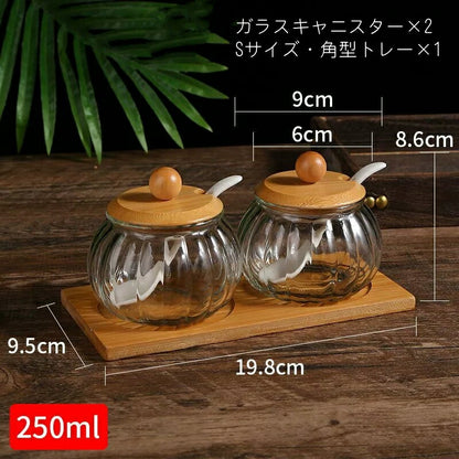 ?味料をおしやれにストック カボチャ ガラス 調味料入れ スプーン付き 竹蓋 天然竹 透明 調味料ポット スパイスジャー 単品 2個 3個 4個 セット ナチュラル かわいい  砂糖入れ 塩入れ 密閉保存容器 調味料ケース キャニスター おしゃれ キッチン収納 台所 プレゼント