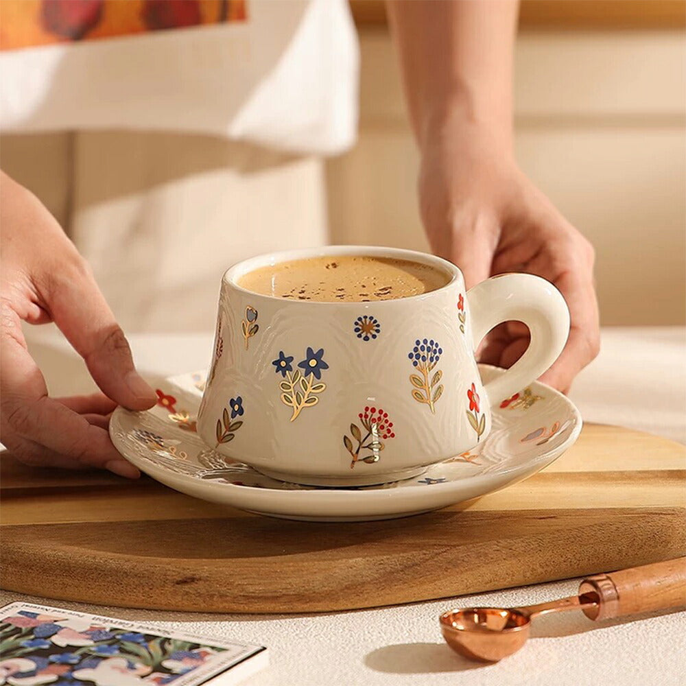 SNSで話題 美しい 花柄 マグカップ＆プレート 白陶器 コップ カップ