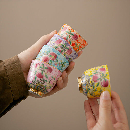 小さい 桃 湯飲み フリーカップ ティーグラス ホワイト 湯のみ 湯呑み 小 お茶 カップ コップ 猪口 そばちょこ ティーコップ 手づくり おしゃれ 来客用 お茶用品 ティーウェア 白い器 茶器 中国茶器  茶杯 徳化磁器 白い器 贈り物にも IwaiLoft