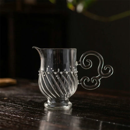 IwaiLoft 十卿 Glass Art 工芸作家作品 夢 マグカップ ガラスピッチャー 耐熱ガラス 片口 170ml 徳利 酒器 日本酒 片口注器 ミルクピッチャー 小鉢 取り鉢 片口鉢 手作り 和食器 シンプル 中国茶器 公道杯 ティーサーバー 茶海 分茶器 化粧箱付き