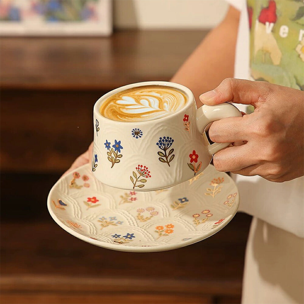 美しい 花柄 マグカップ＆プレート 白陶器 コップ カップ マグ ソーサー セット  洋食器 コーヒー 紅茶  レストラン 北欧 食器 皿 レトロ 和食器 ナチュラル レトロ デザイン おしゃれ ペアマグ 喫茶店 誕生日 プレゼント お祝い 内祝 結婚祝い 出産祝 引越し iwailoft