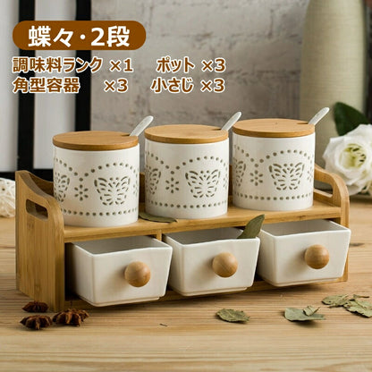 透かし彫り蛍手 調味料ポット 調味料入れ スプーン付き 調味料ランク 竹蓋 スパイスジャー 3個 4個 セット ナチュラル かわいい  砂糖入れ 塩入れ 調味料ケース キャニスター 手作り 白磁 玲瓏 ほたるで 透彫 食器 磁器 ほたる おしゃれ キッチン収納 台所 保存容器 IwaiLoft