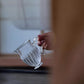 IwaiLoft 十卿 Glass Art 工芸作家作品 夢 マグカップ ガラスピッチャー 耐熱ガラス 片口 180ml 徳利 酒器 日本酒 片口注器 ミルクピッチャー 小鉢 取り鉢 片口鉢 手作り 和食器 シンプル 中国茶器 公道杯 ティーサーバー 茶海 分茶器 化粧箱付き