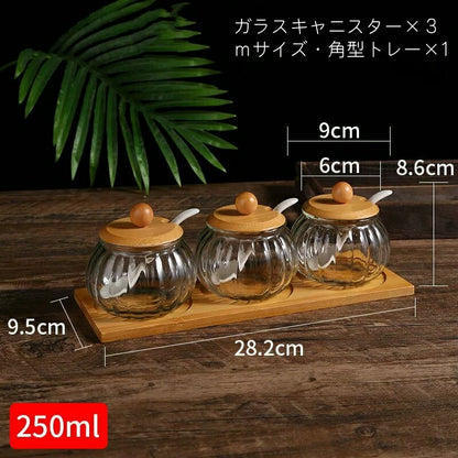 ?味料をおしやれにストック カボチャ ガラス 調味料入れ スプーン付き 竹蓋 天然竹 透明 調味料ポット スパイスジャー 単品 2個 3個 4個 セット ナチュラル かわいい  砂糖入れ 塩入れ 密閉保存容器 調味料ケース キャニスター おしゃれ キッチン収納 台所 プレゼント