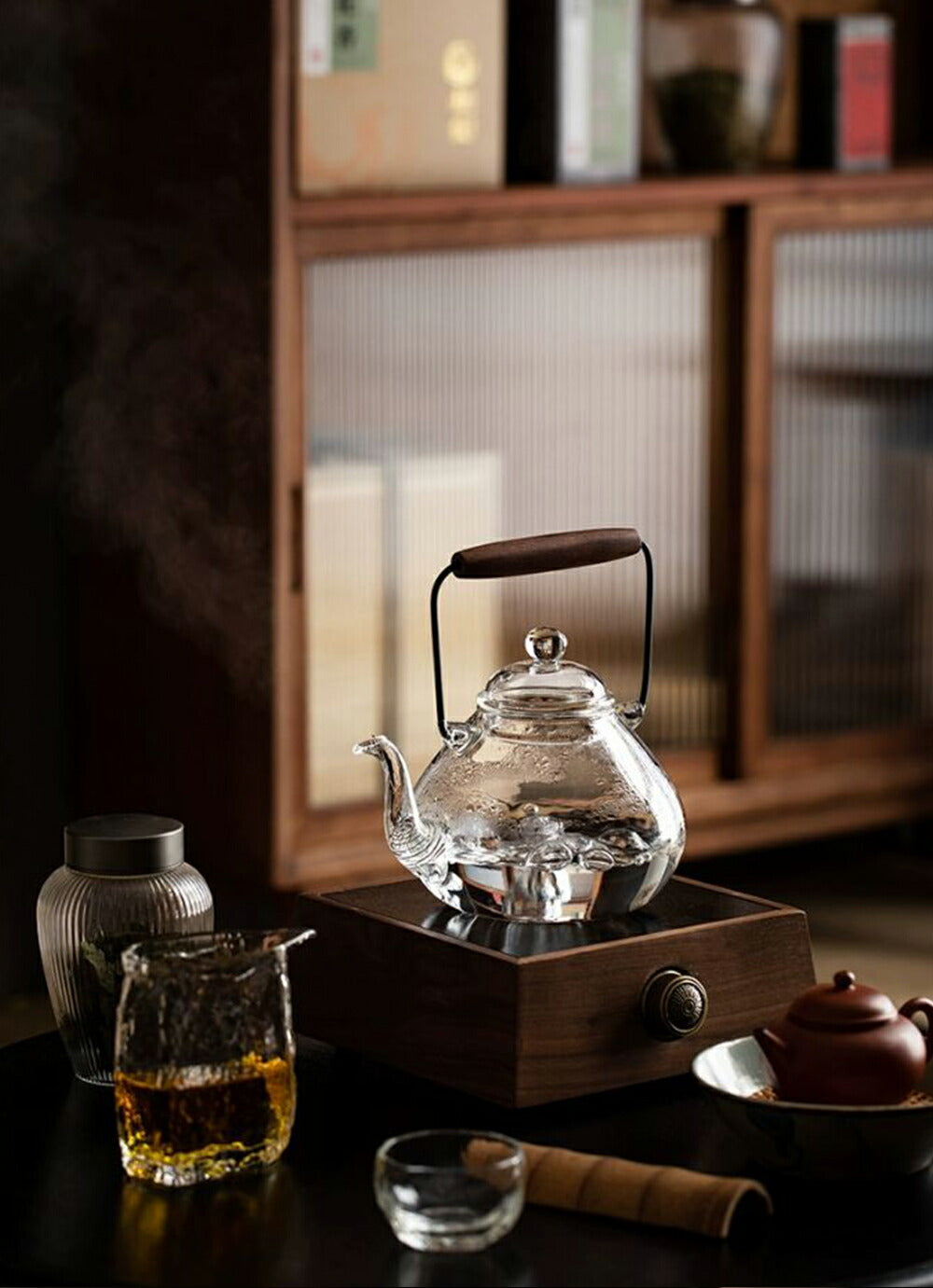 IwaiLoft 新作 秋晴れ 耐熱ガラス ティーポット やかん 耐熱 湯冷まし 金針茶こし付き ガラスポット ガラスやかん 手作り ジャンピング ナチュラル 紅茶ポット フルーツティー 花茶 工芸茶 ハーフティー にオススメ 【直火可】