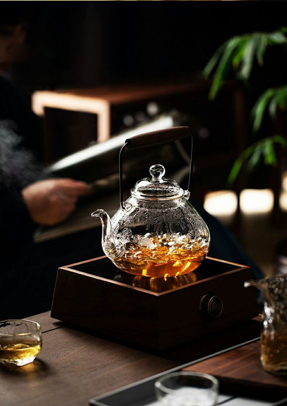 IwaiLoft 新作 秋晴れ 耐熱ガラス ティーポット やかん 耐熱 湯冷まし 金針茶こし付き ガラスポット ガラスやかん 手作り ジャンピング ナチュラル 紅茶ポット フルーツティー 花茶 工芸茶 ハーフティー にオススメ 【直火可】