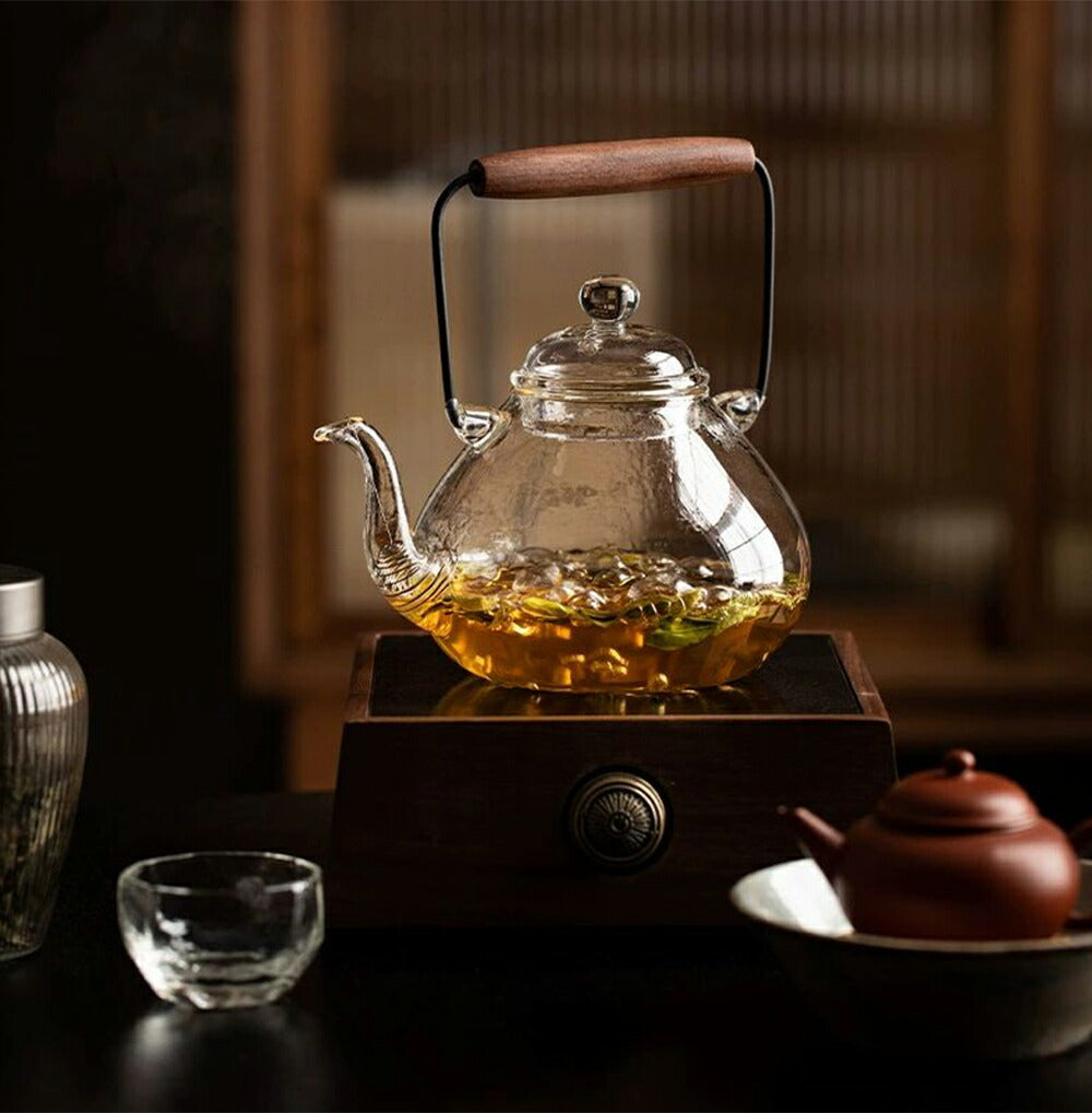 IwaiLoft 新作 秋晴れ 耐熱ガラス ティーポット やかん 耐熱 湯冷まし 金針茶こし付き ガラスポット ガラスやかん 手作り ジャンピング ナチュラル 紅茶ポット フルーツティー 花茶 工芸茶 ハーフティー にオススメ 【直火可】