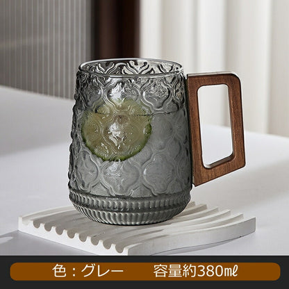IwaiLoft 美しい佇まい 耐熱ガラス 350ml グラス ガラスマグ ガラスカップ コップ コーヒーカップ コーヒーマグ かわいい モーニングカップ ティーグラス 冷茶グラス 結露しにくい 電子レンジOK カフェコーヒー器具 来客用 誕生日プレゼント お祝い 木の持ち手