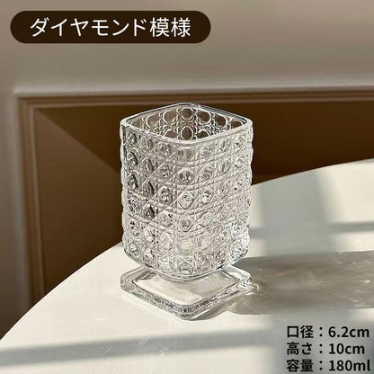 SNSで話題 レトロ風 かわいい脚付グラス 高級 ガラスコップ  日本酒 ゴブレット おしゃれ 四角形 ワイングラス 玉足 グラス   ワイン シャンパン カップ 北欧食器 ジュース コーヒー 紅茶コップ 大吟醸 梅酒 プレゼント 誕生日 贈り物 IwaiLoft