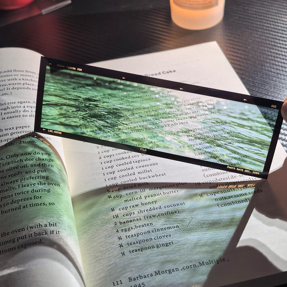 フィルム風 しおり オリジナル 風景 ブックマーク 透明 クリア 癒される エモい写真風 桜 水緑 読書 グッズ おしゃれ 文房具 プチギフト プレゼント 雑貨 本好き 読書女子 手帳 おうち時間 癒し 落ちない 折れない 記念品 退職 誕生日 薄型 IwaiLoft