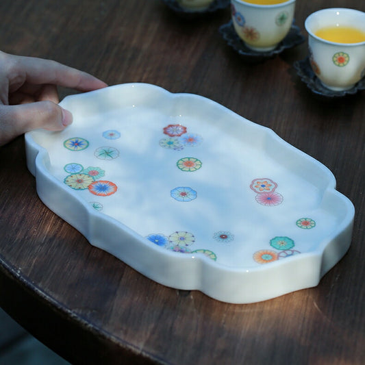 IwaiLoft「春暖花開」美しい手毬  雲型 トレー お皿 22cm お盆 白 花柄 おしゃれ 海棠 平皿 小皿 取り皿 取皿 菓子皿  ティートレー カフェトレー プレート 豆皿 浅鉢 菓子 副菜 ケーキ 盛器 ワンプレート かわいい 磁器 白い食器 和食器 テーブルウェアファクトリー